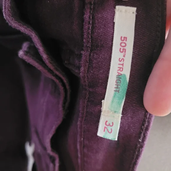 Levi's 505 Straight Leg Jeans in Deep Burgundy - Picture 3 of 7